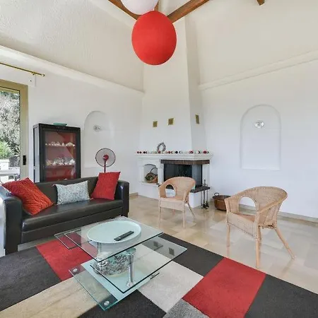 Les Termes Sleeps 8 Pool Air Con Vakantiehuis Mandelieu