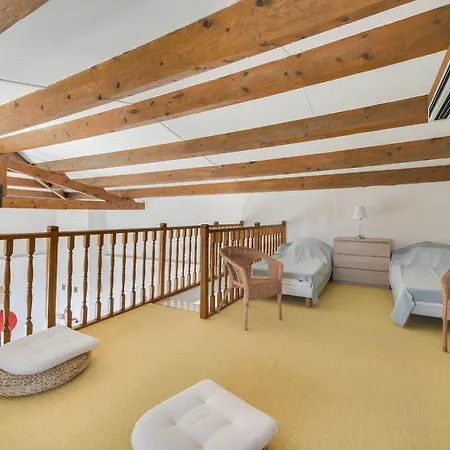 Les Termes Sleeps 8 Pool Air Con Vakantiehuis