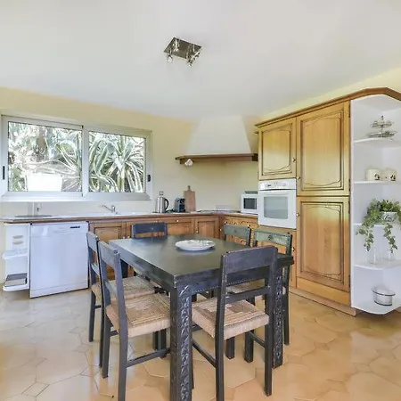 Vakantiehuis Les Termes Sleeps 8 Pool Air Con *