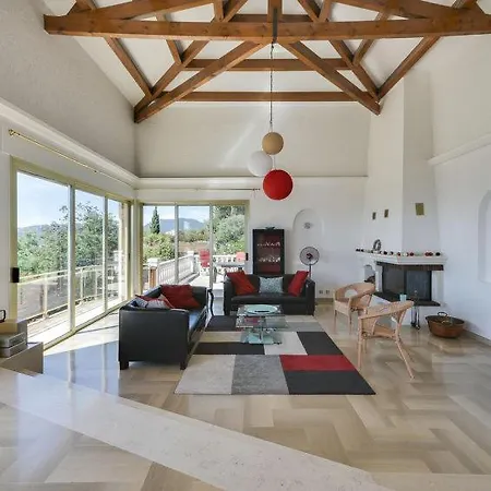 Les Termes Sleeps 8 Pool Air Con * Mandelieu